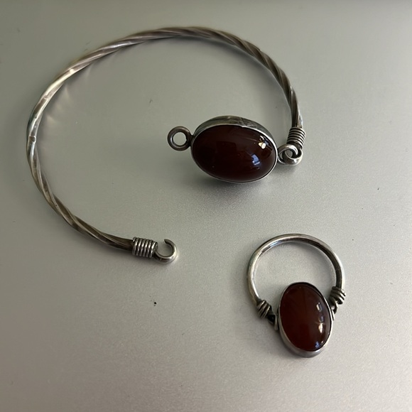 Silver bracelet and ring set - Picture 2 of 3